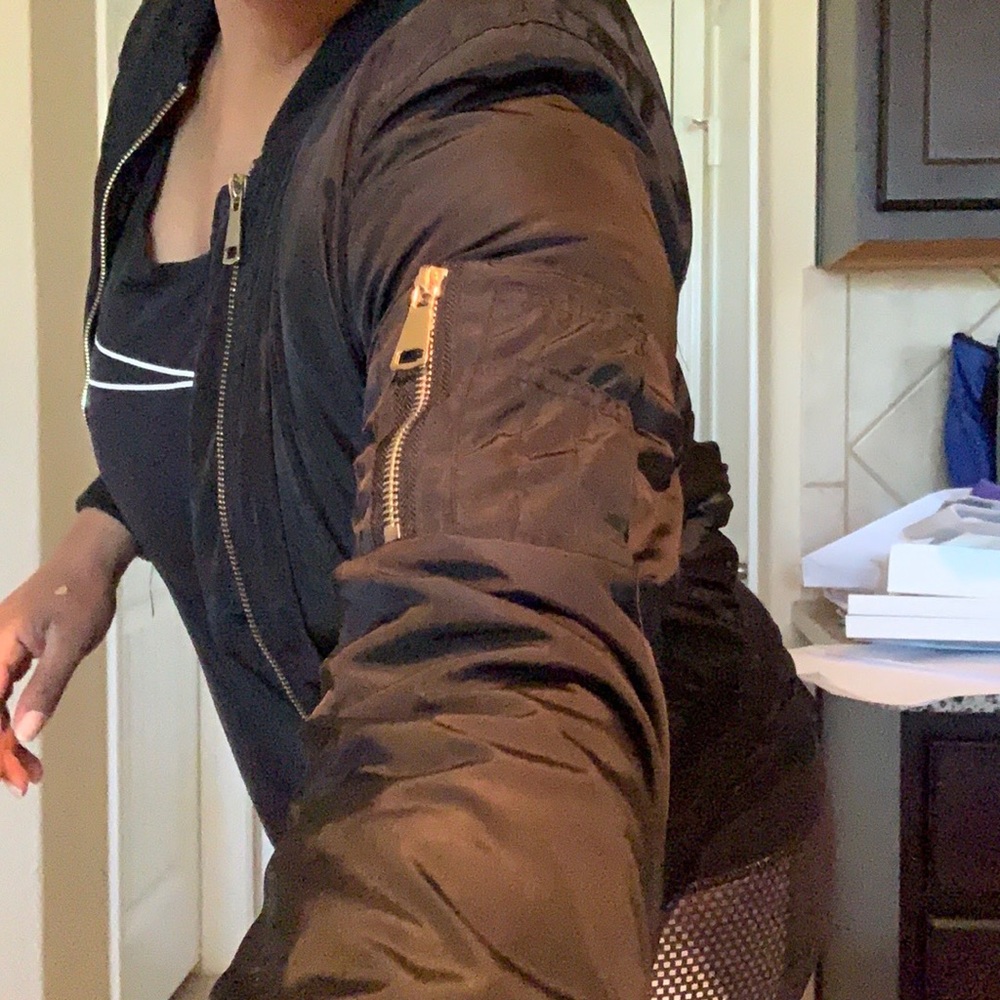 Women’s black bomber jacket - Picture 3 of 8